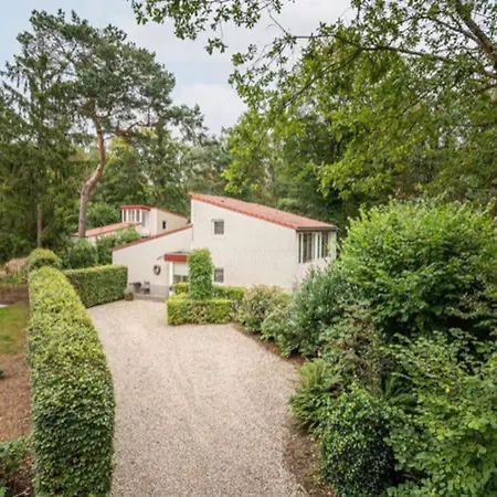 Holiday home Vakantiehuis Midden In De Natuur Halle
