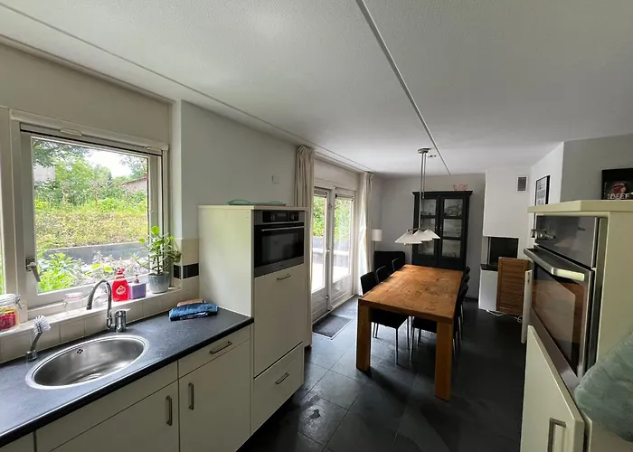 Holiday home Midden In De